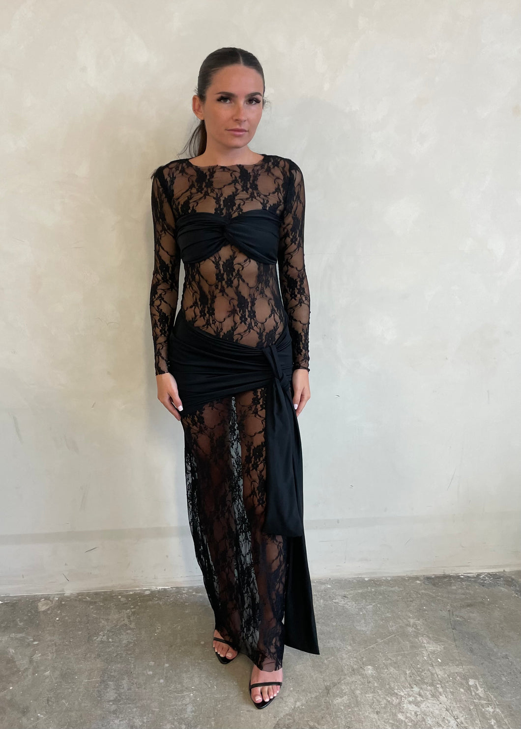 ‘Kim’ Black Lace Maxi Set